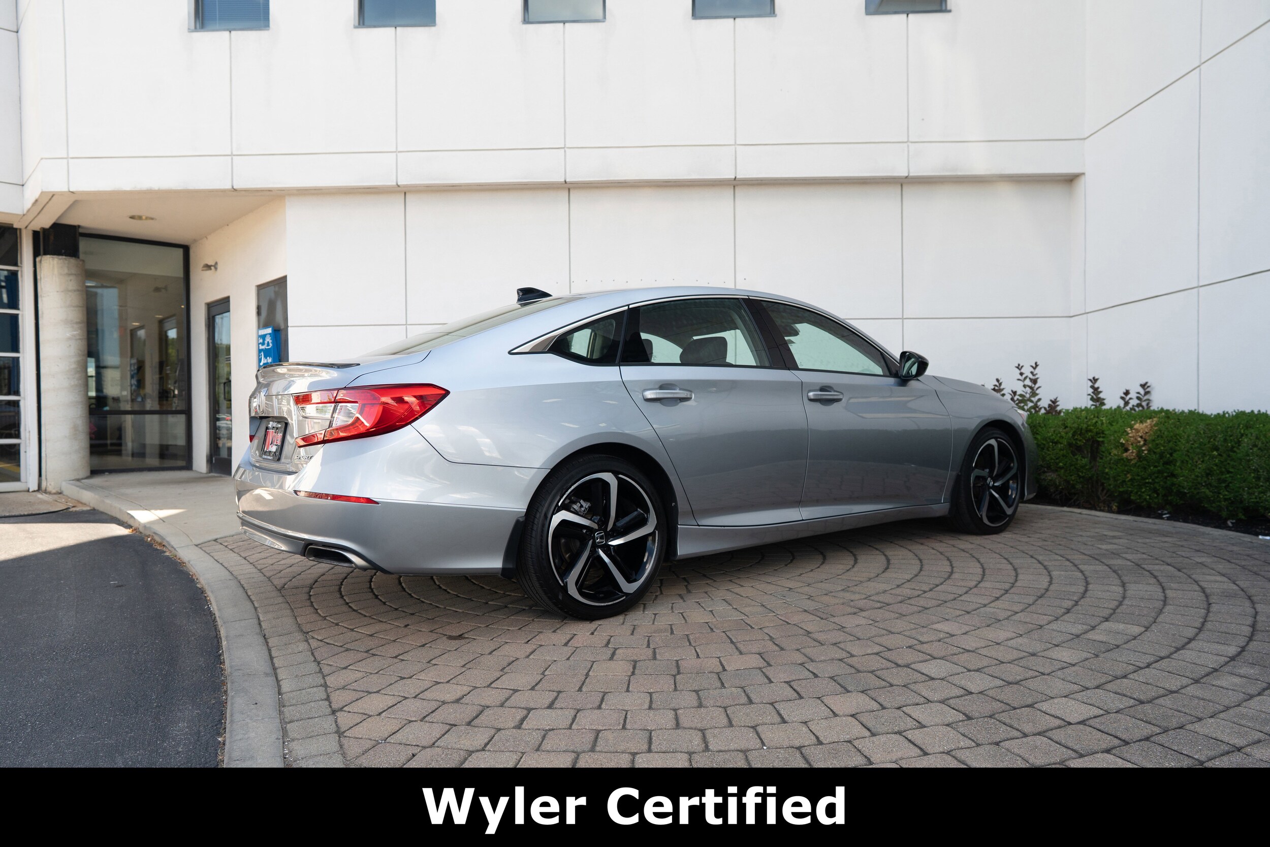 2022 Honda Accord Sport SE 1.5T photo 2