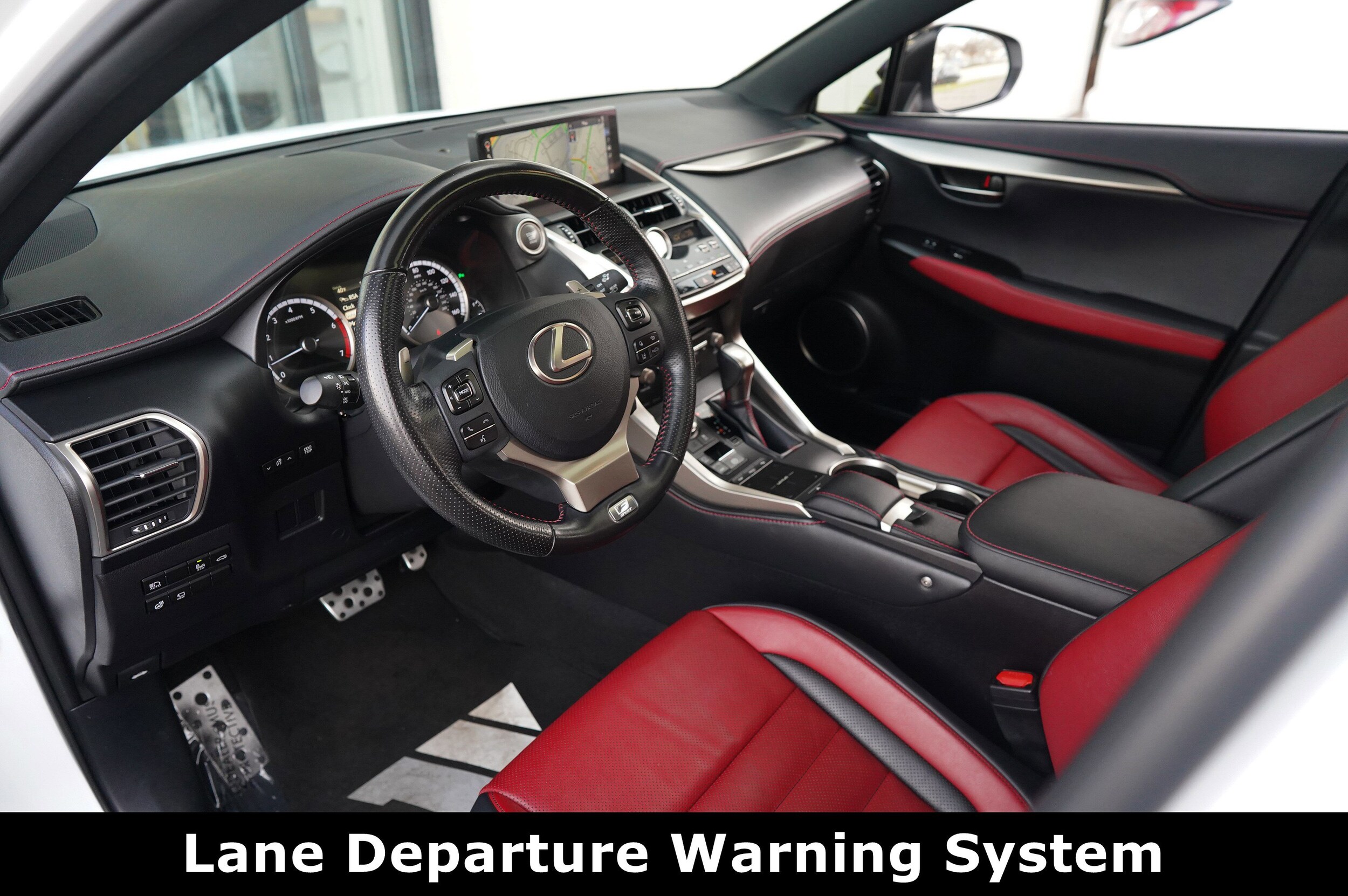 2020 Lexus NX 300 F SPORT photo 4