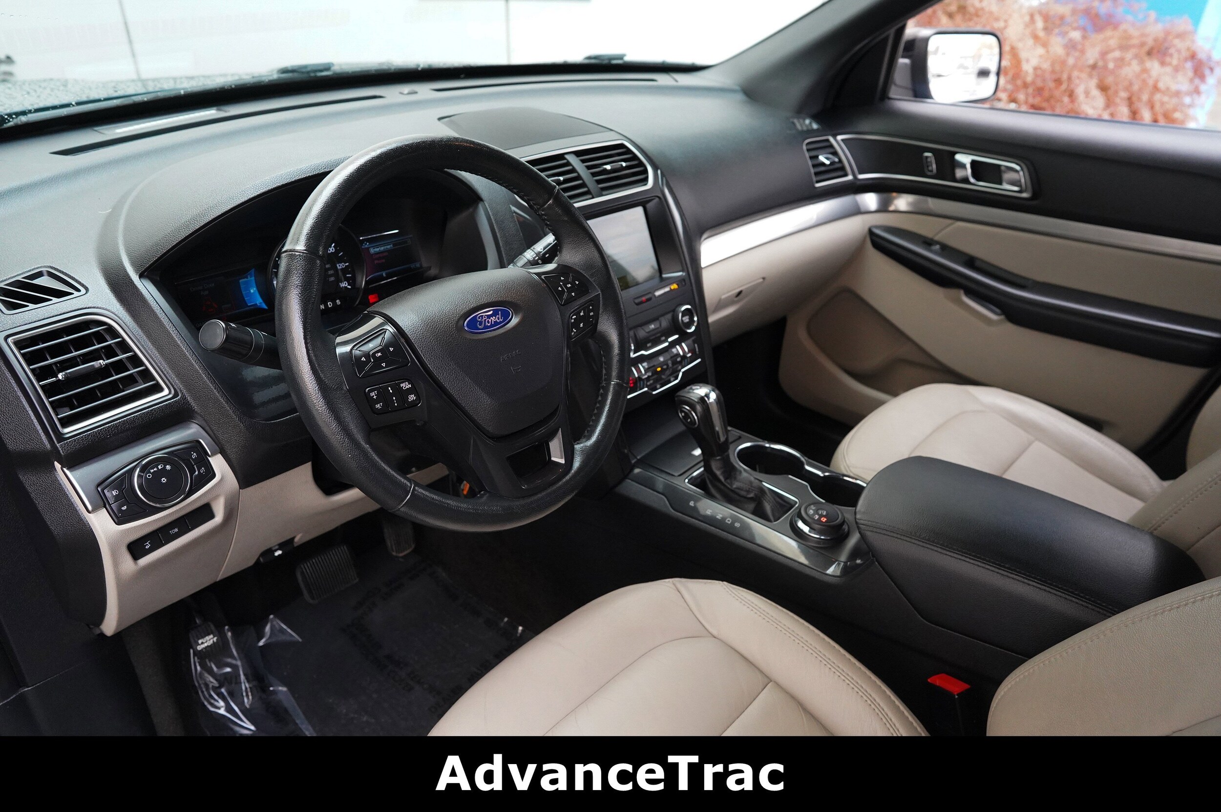 2018 Ford Explorer XLT photo 4