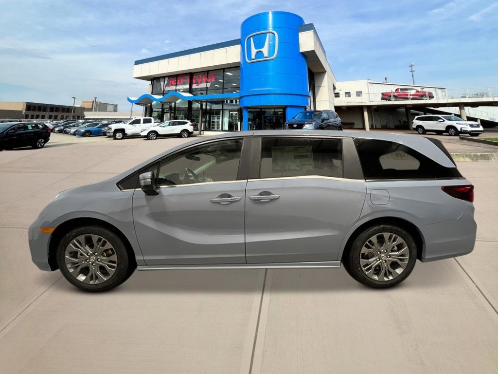 2026 Honda Odyssey Touring photo 2