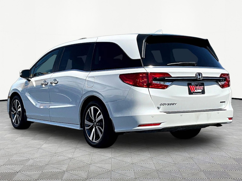 Used 2023 Honda Odyssey Touring Van
