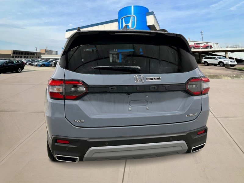 2025 Honda Pilot Touring photo 4