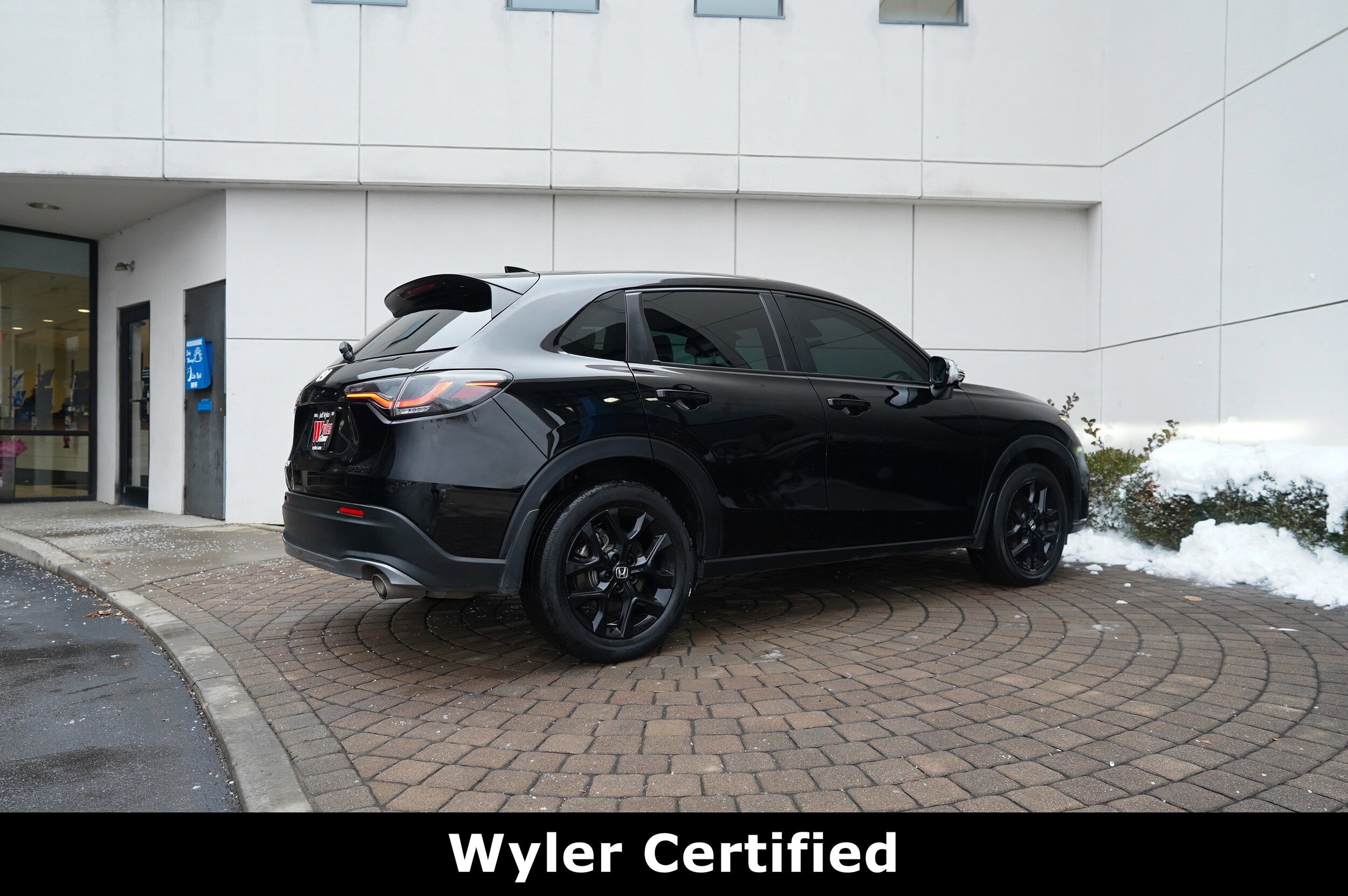 2025 Honda HR-V Sport photo 2