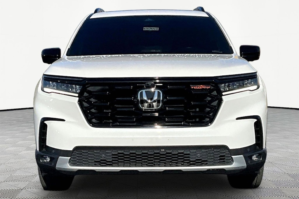 Used 2024 Honda Pilot TrailSport SUV