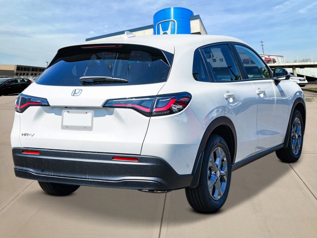 2026 Honda HR-V LX photo 4