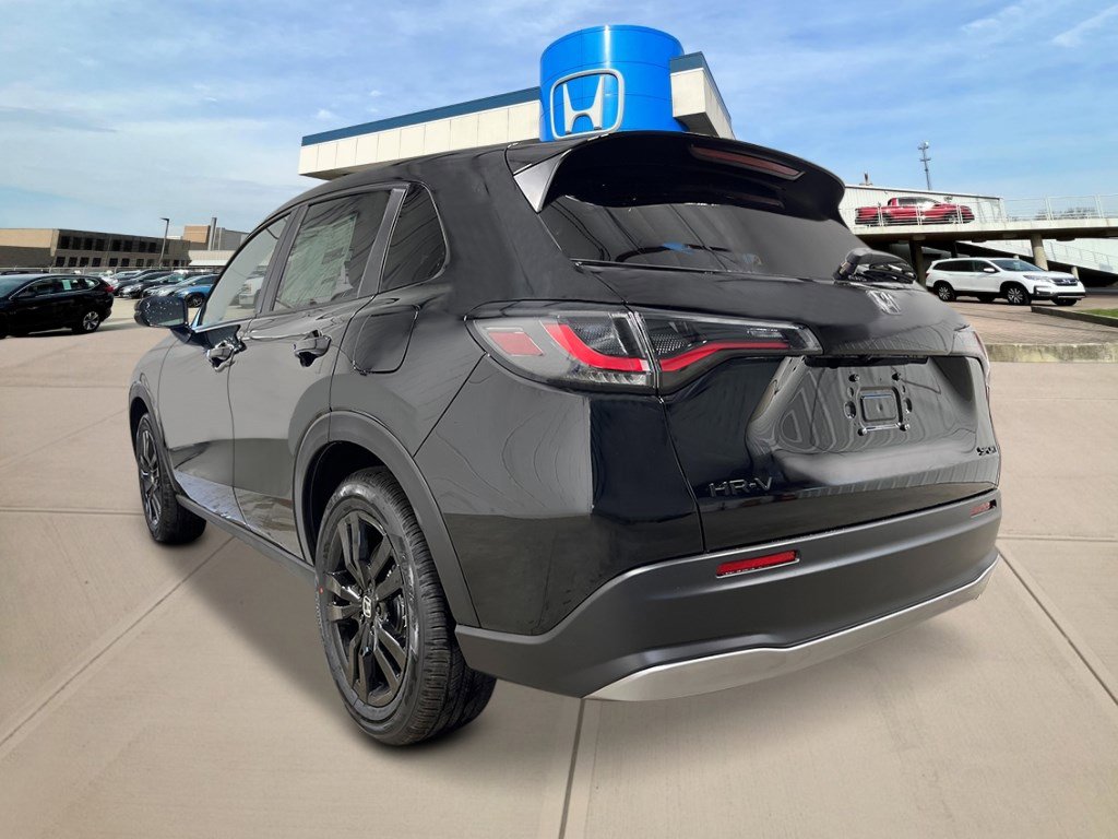 2026 Honda HR-V Sport photo 3