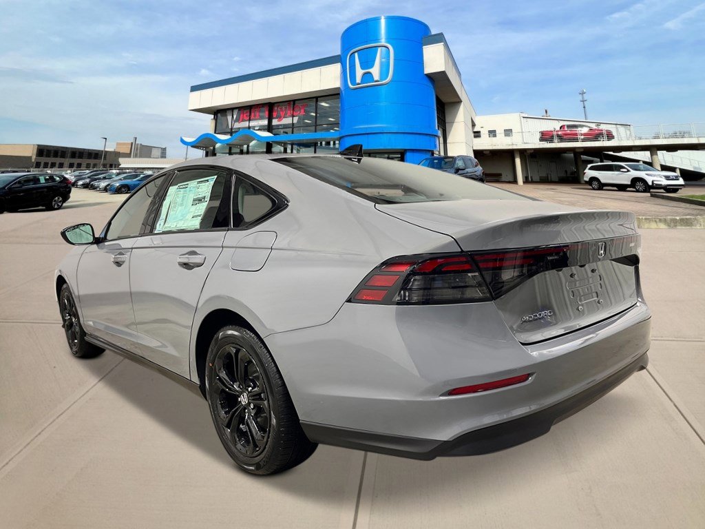 2025 Honda Accord SE photo 3
