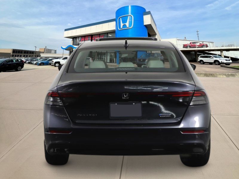 2025 Honda Accord Hybrid Touring photo 4