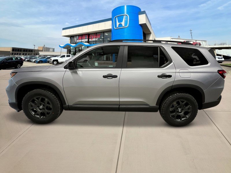 2025 Honda Pilot TrailSport photo 2