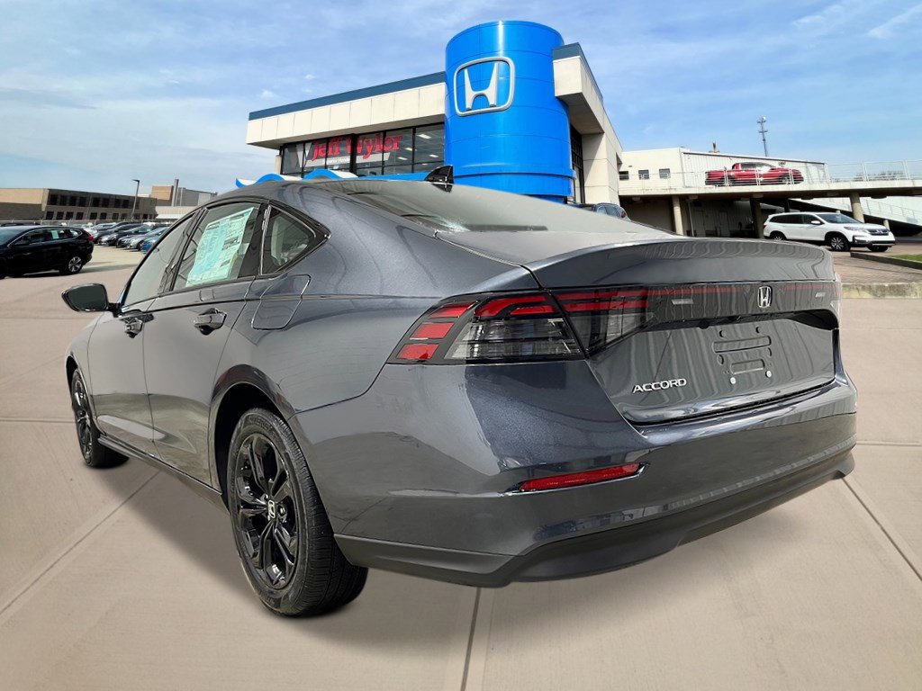2025 Honda Accord SE photo 3
