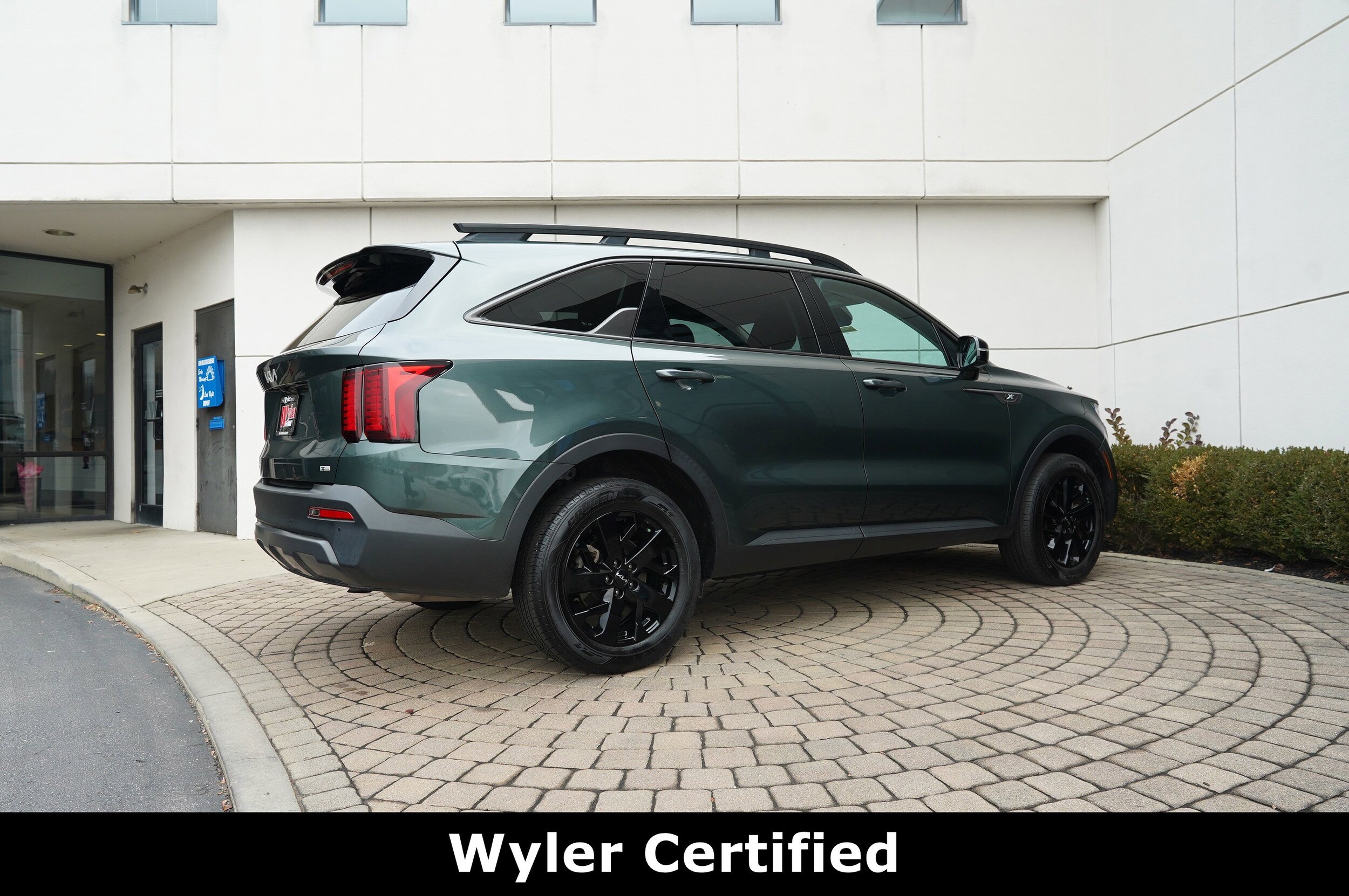 2023 Kia Sorento X-Line S photo 3