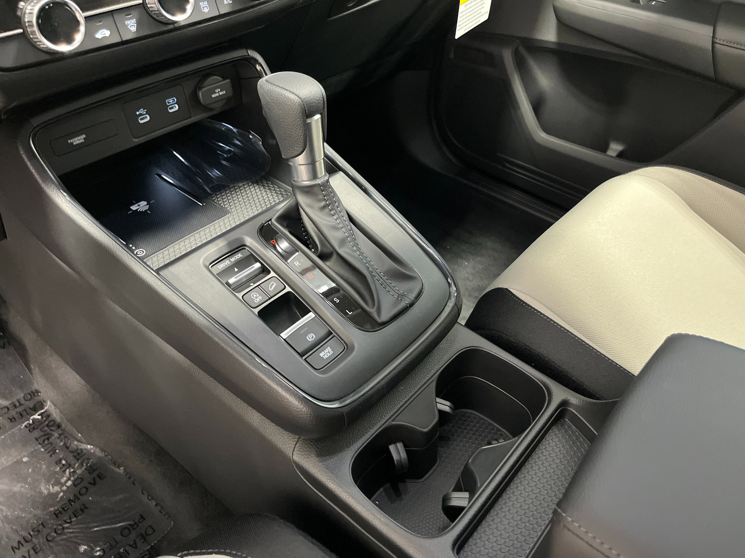 2026 Honda CR-V LX - Photo 14