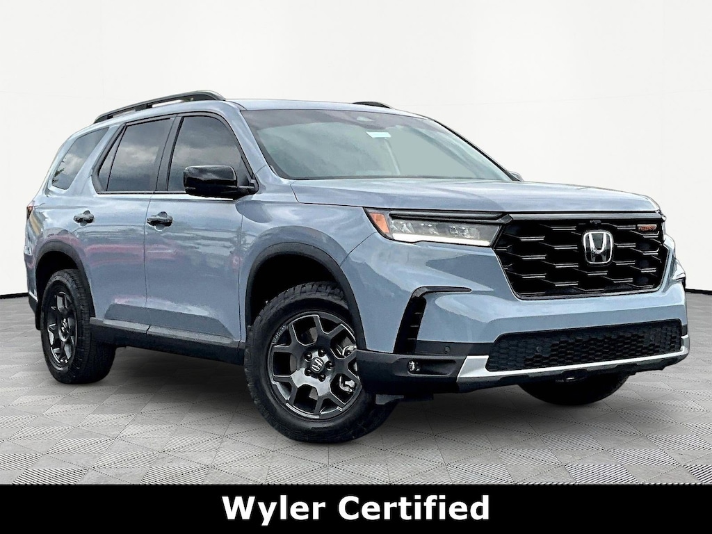 Used 2024 Honda Pilot TrailSport SUV