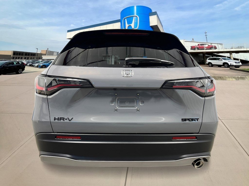 2026 Honda HR-V Sport photo 4