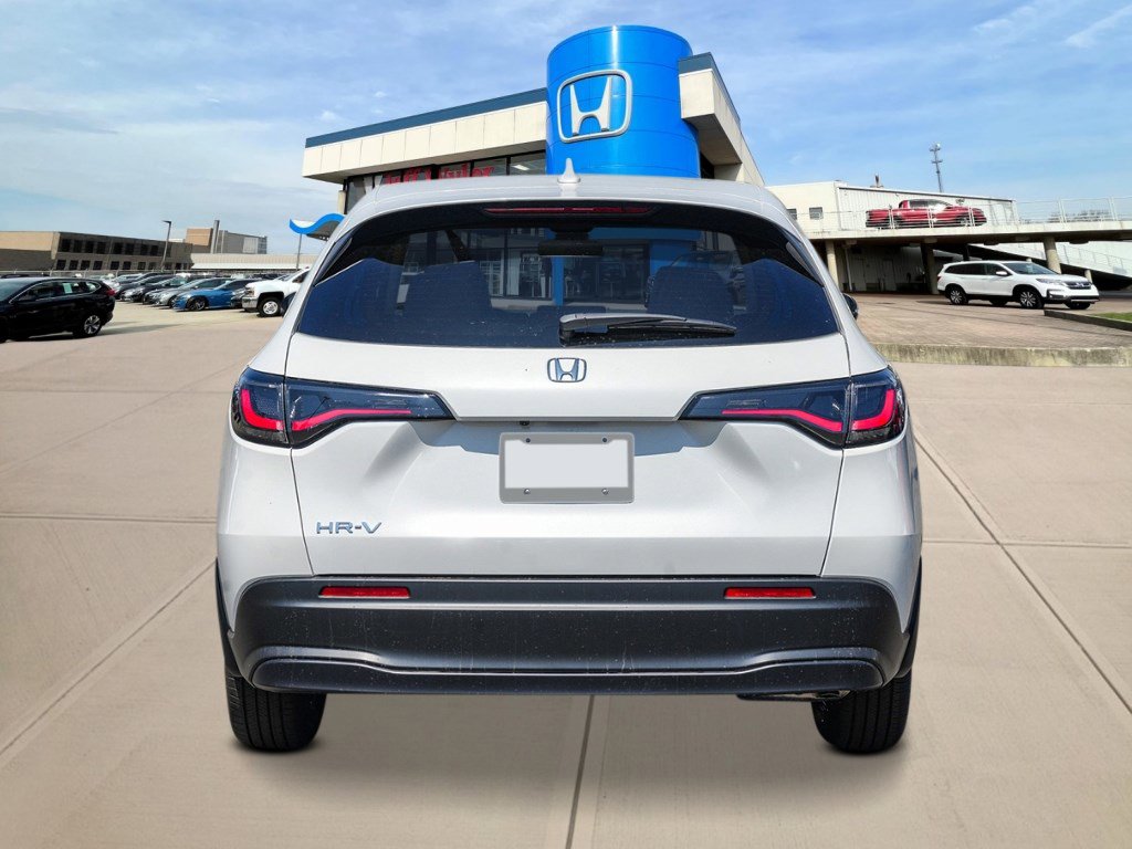 2026 Honda HR-V LX photo 3