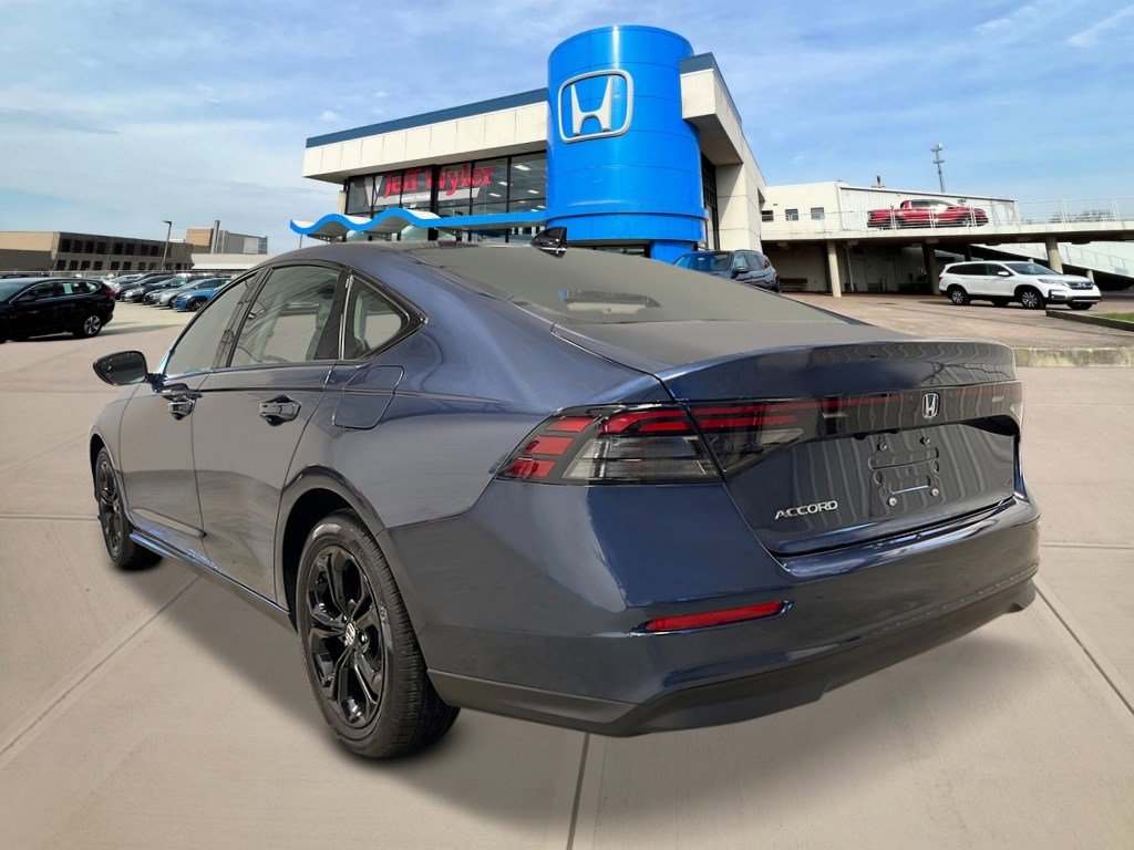 2025 Honda Accord SE photo 3