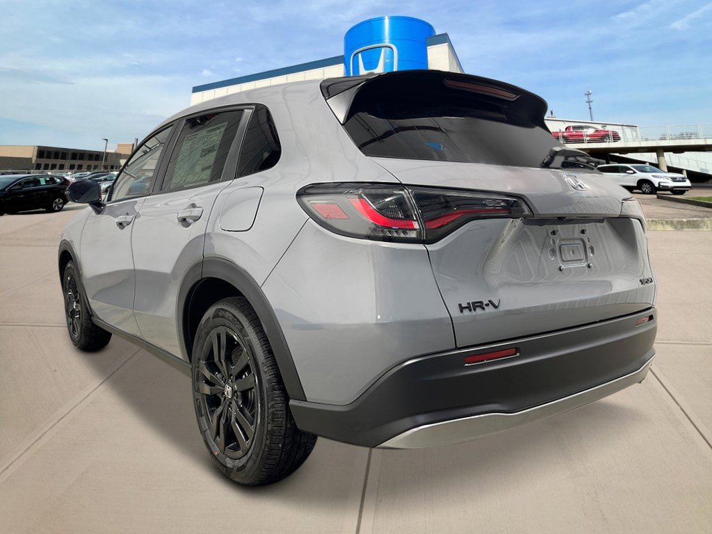 2026 Honda HR-V Sport photo 2