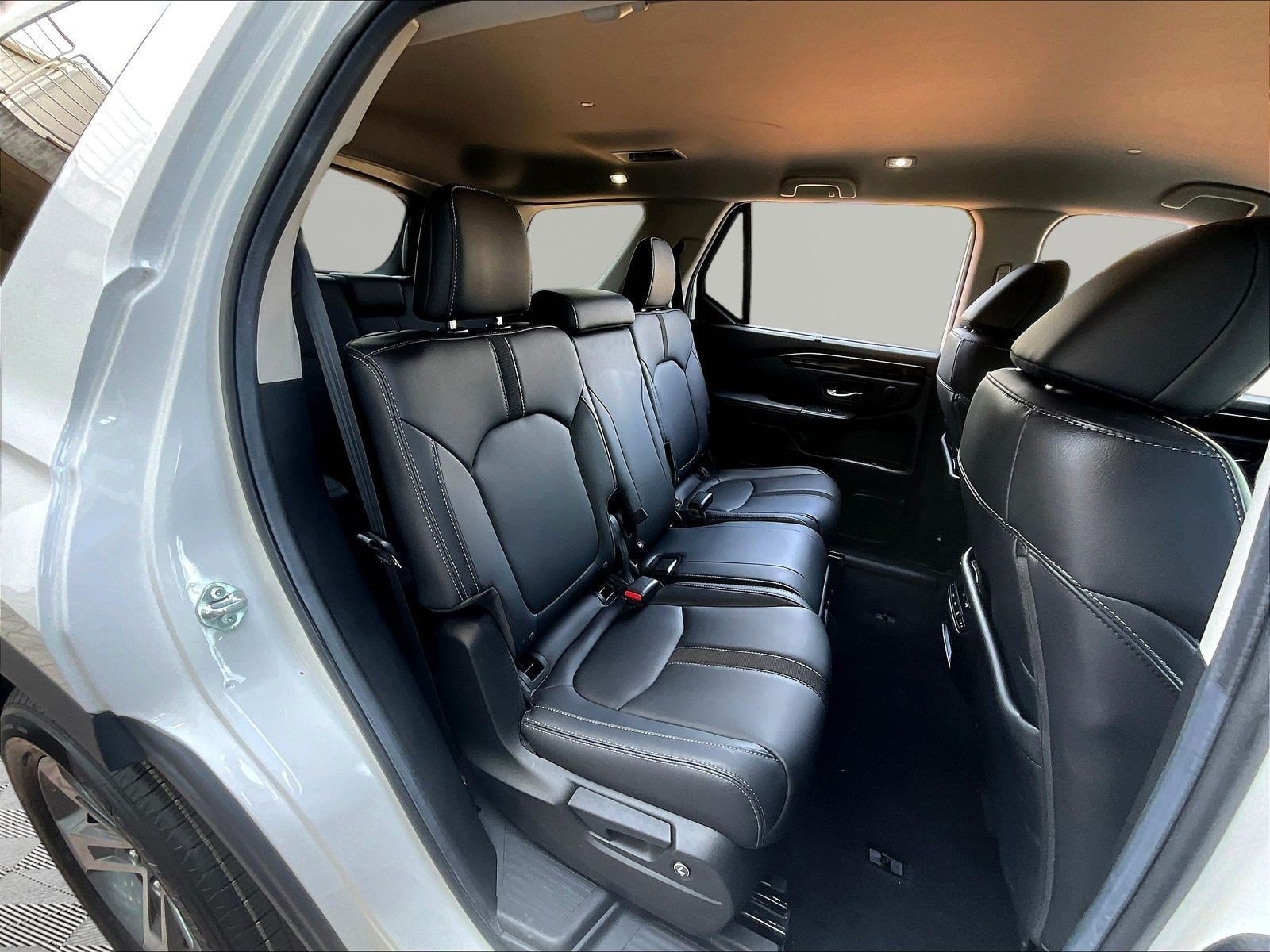 2025 Honda Pilot EX-L - Photo 27