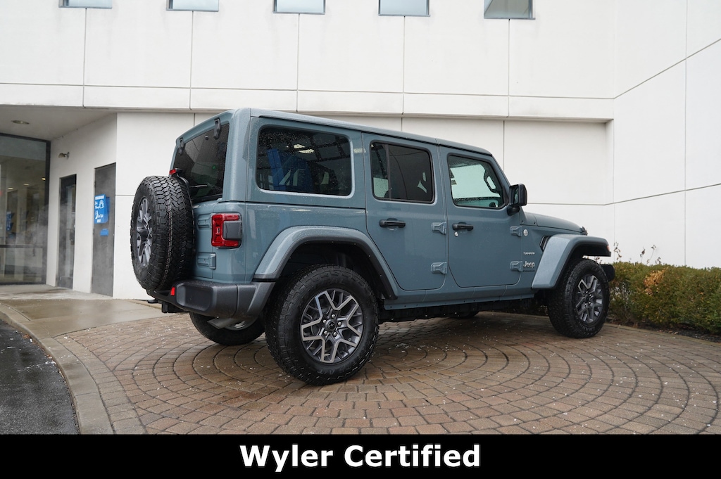 Used 2024 Jeep Wrangler Sahara SUV