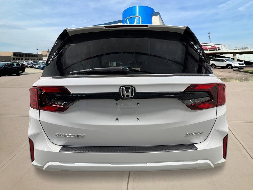 2026 Honda Odyssey photo 4