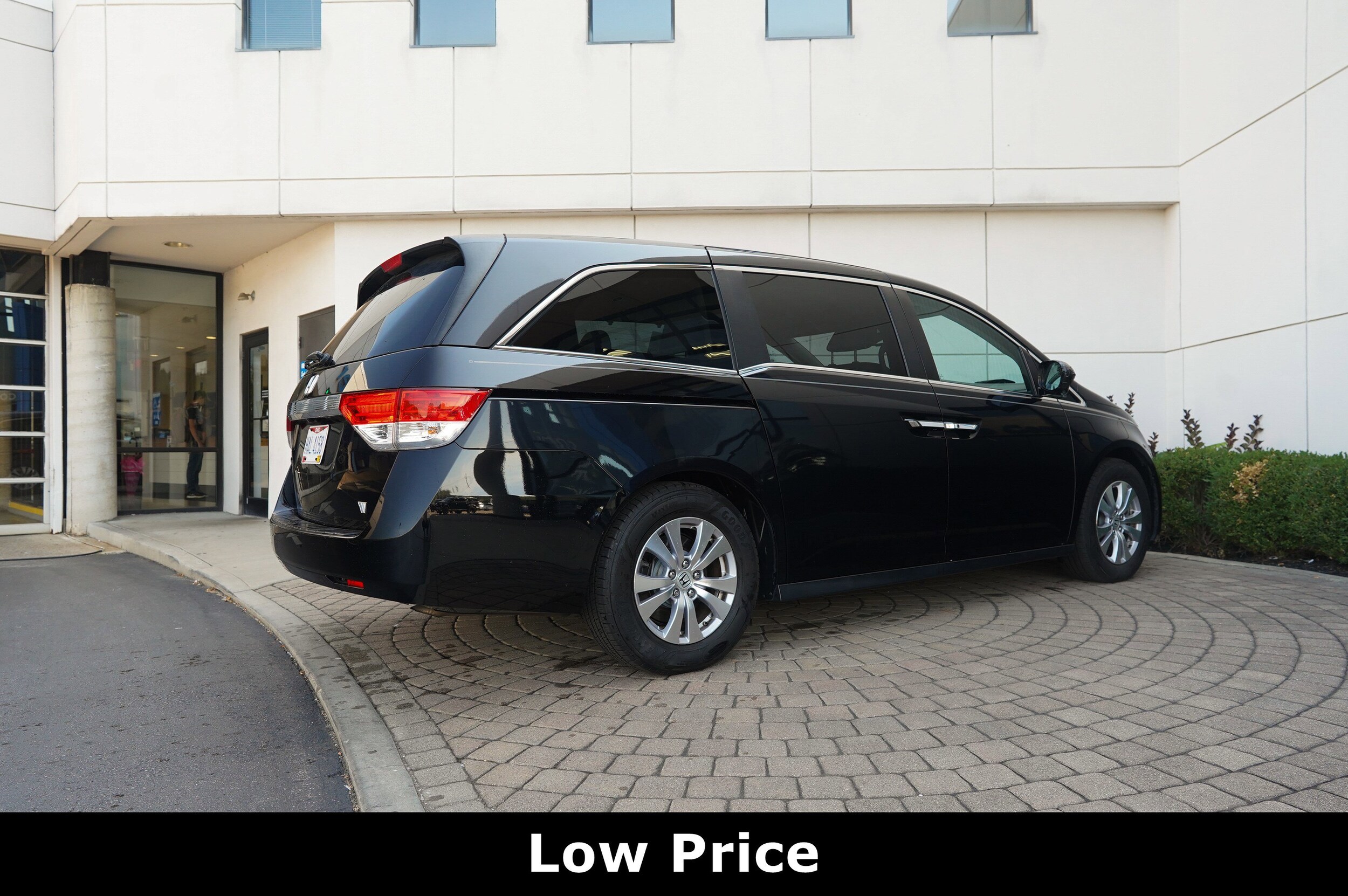 2016 Honda Odyssey EX-L photo 3