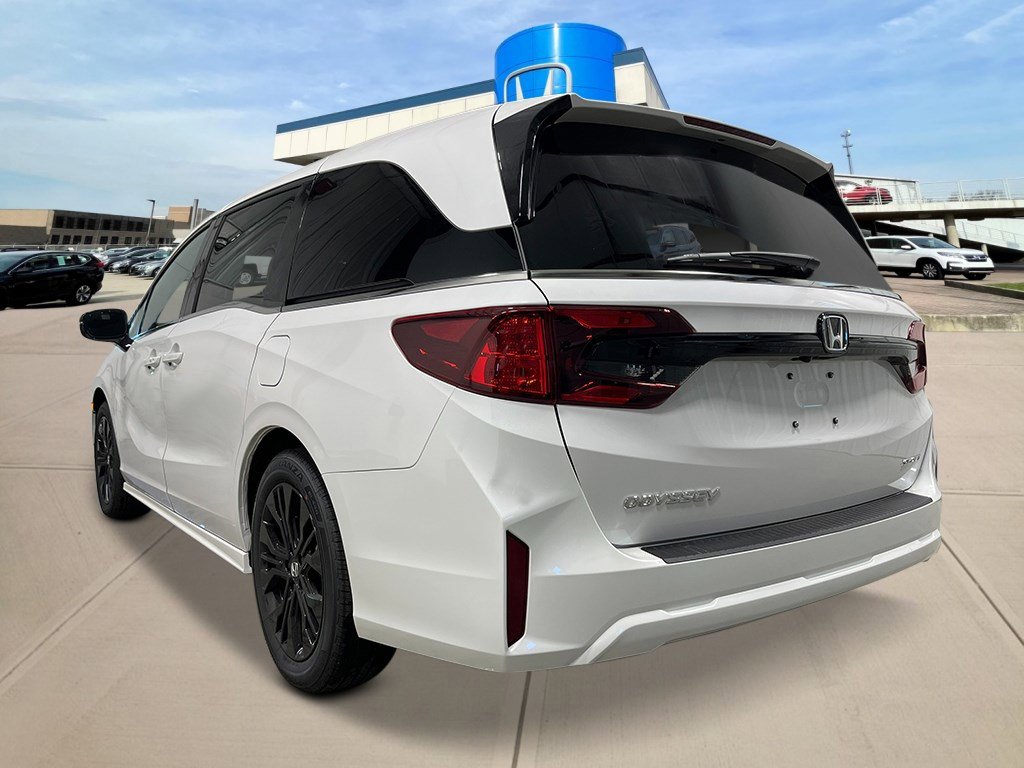 2026 Honda Odyssey photo 3