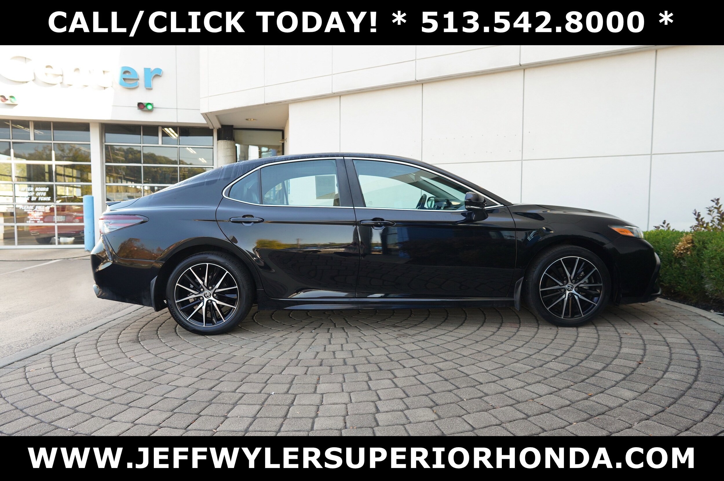2024 Toyota Camry SE photo 2