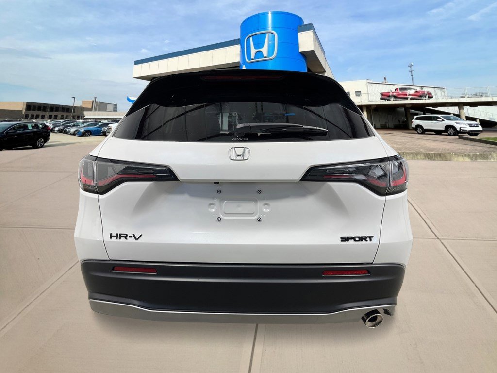 2026 Honda HR-V Sport photo 4