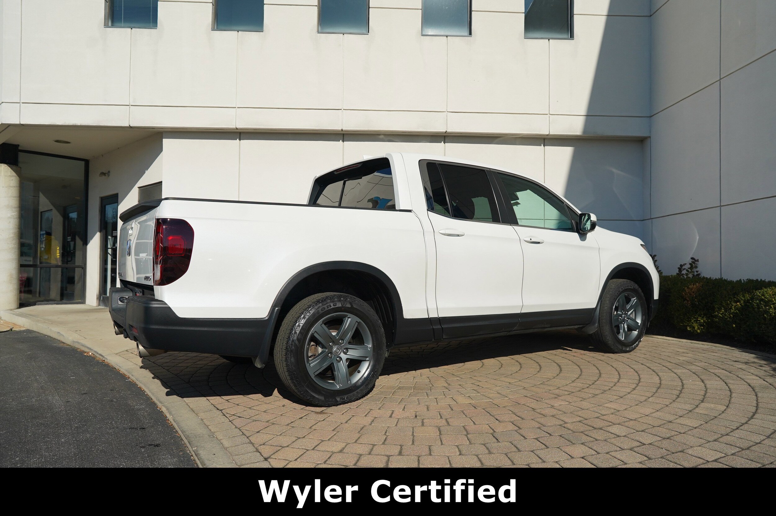 2023 Honda Ridgeline RTL photo 2