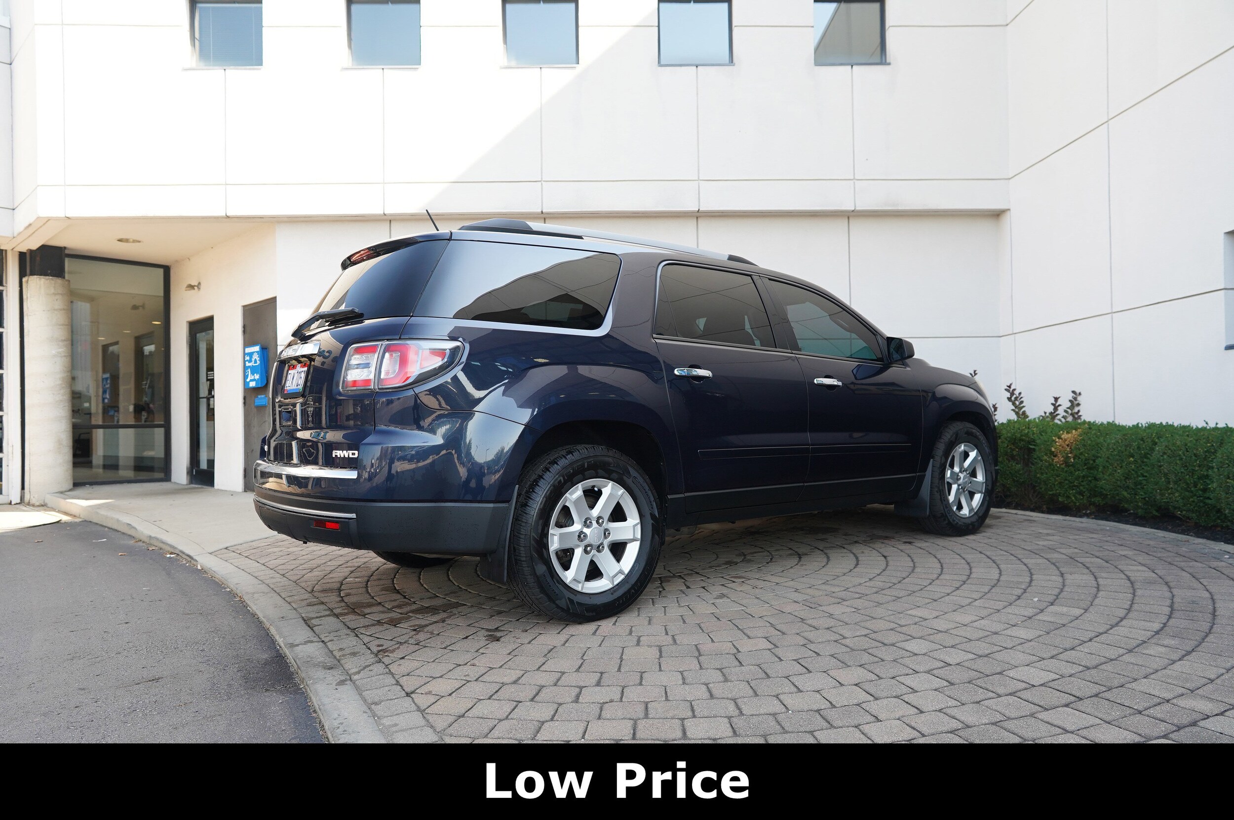 2015 Gmc Acadia SLE photo 3