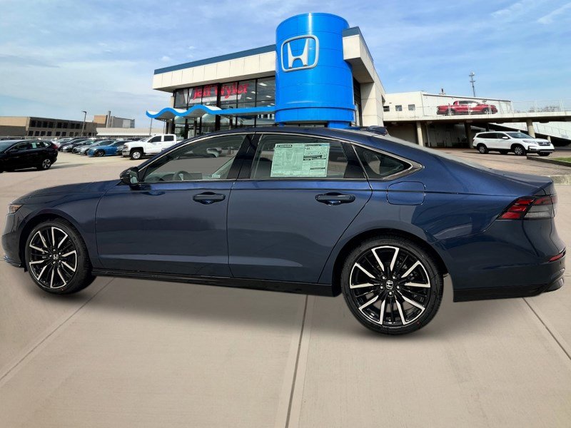 2025 Honda Accord Hybrid Touring photo 2