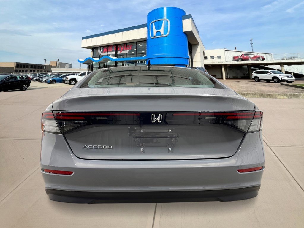 2025 Honda Accord SE photo 4