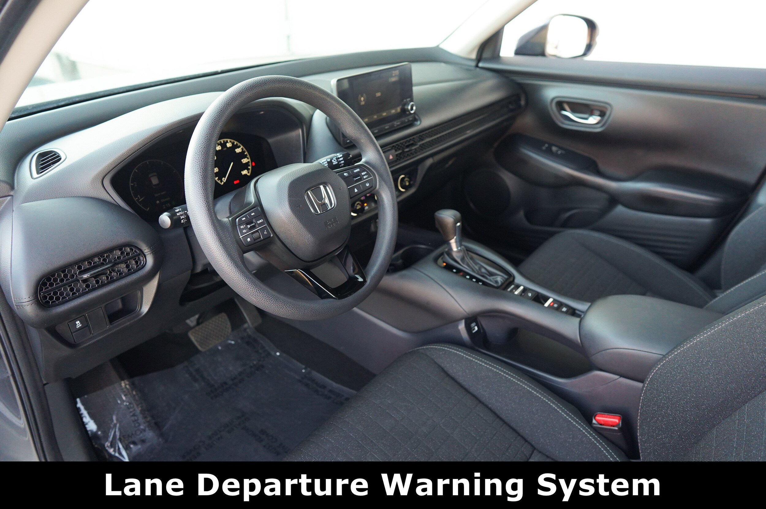 2023 Honda HR-V LX photo 3