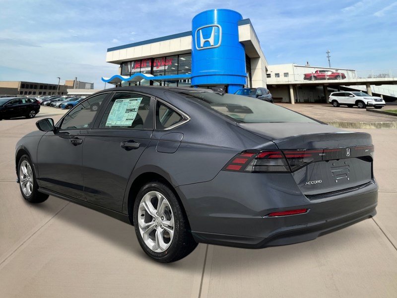 2025 Honda Accord LX photo 3