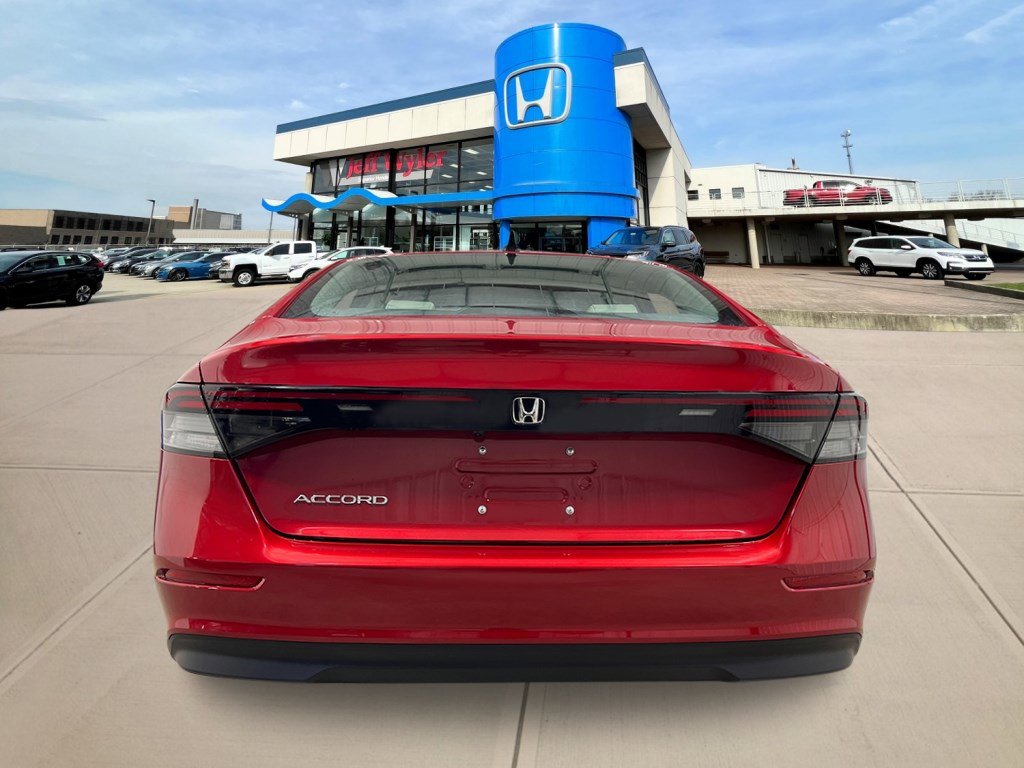 2025 Honda Accord SE photo 4