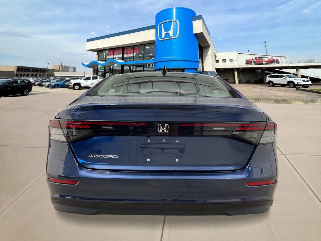 2025 Honda Accord SE photo 4