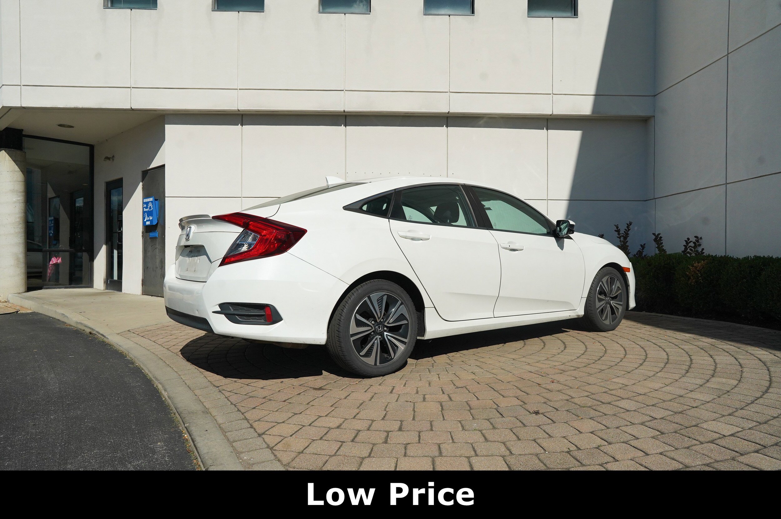 2017 Honda Civic EX-T photo 2
