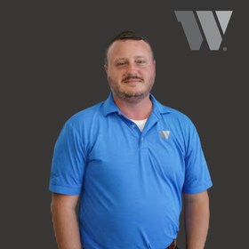 Staff member Alex Tuner from ID_afa37005f2ed