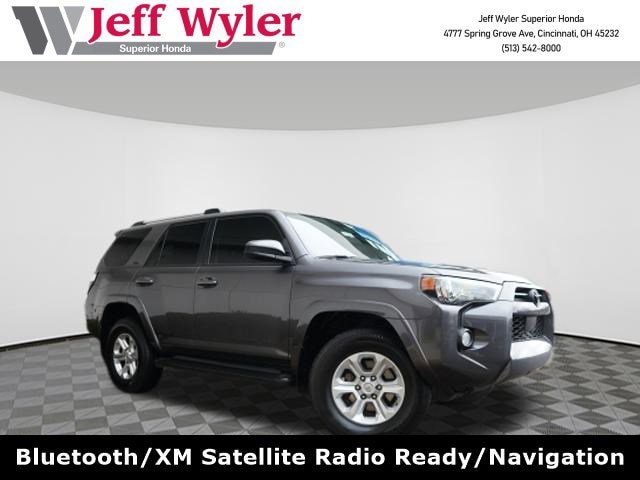 2020 Toyota 4Runner SR5's photo