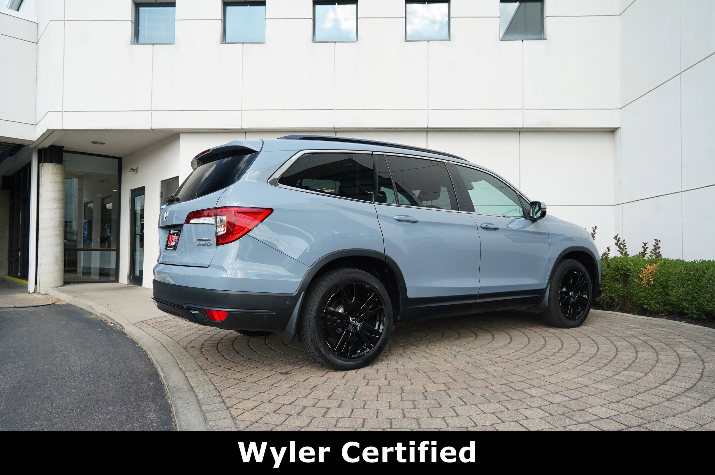 2022 Honda Pilot Special Edition photo 3