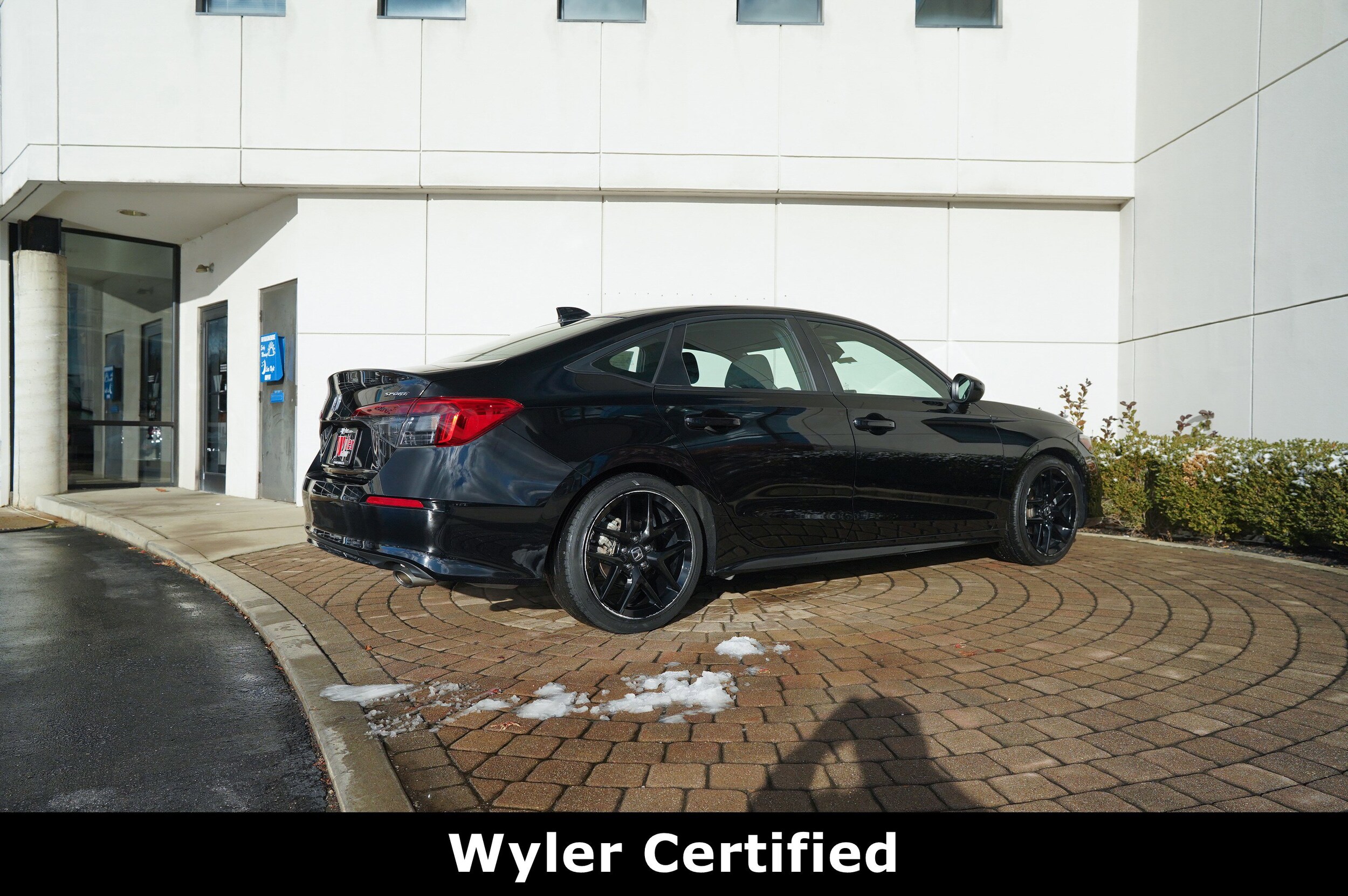 2022 Honda Civic Sport photo 2