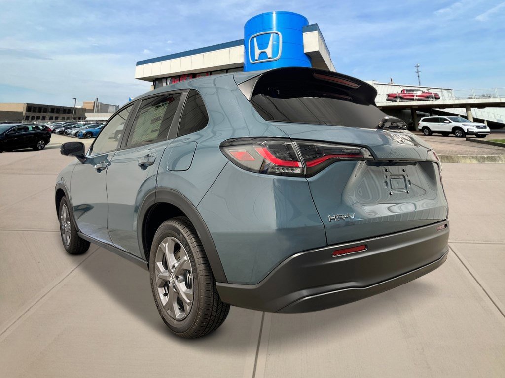 2026 Honda HR-V LX photo 3