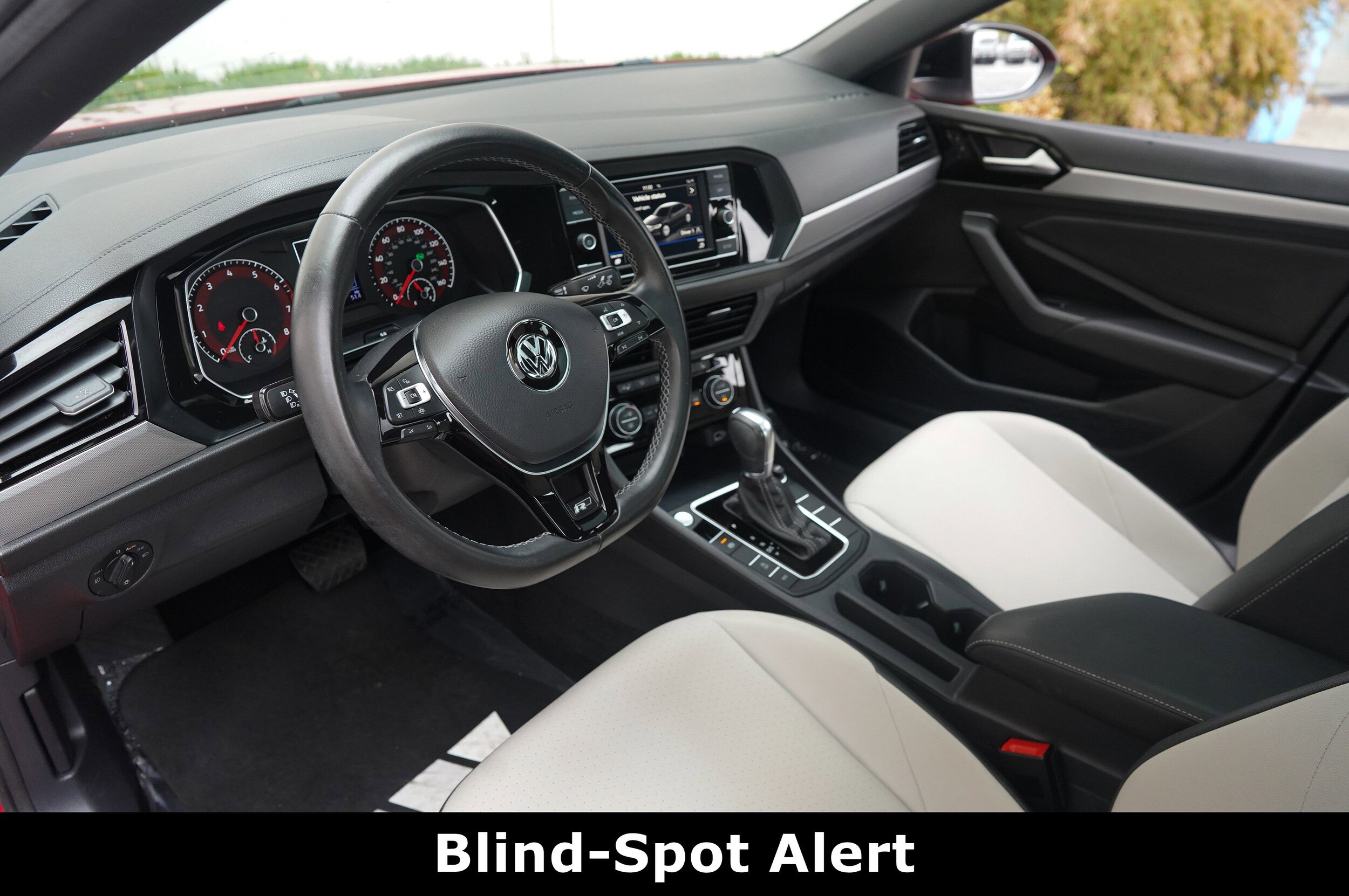 2019 Volkswagen Jetta 1.4T R-Line photo 4