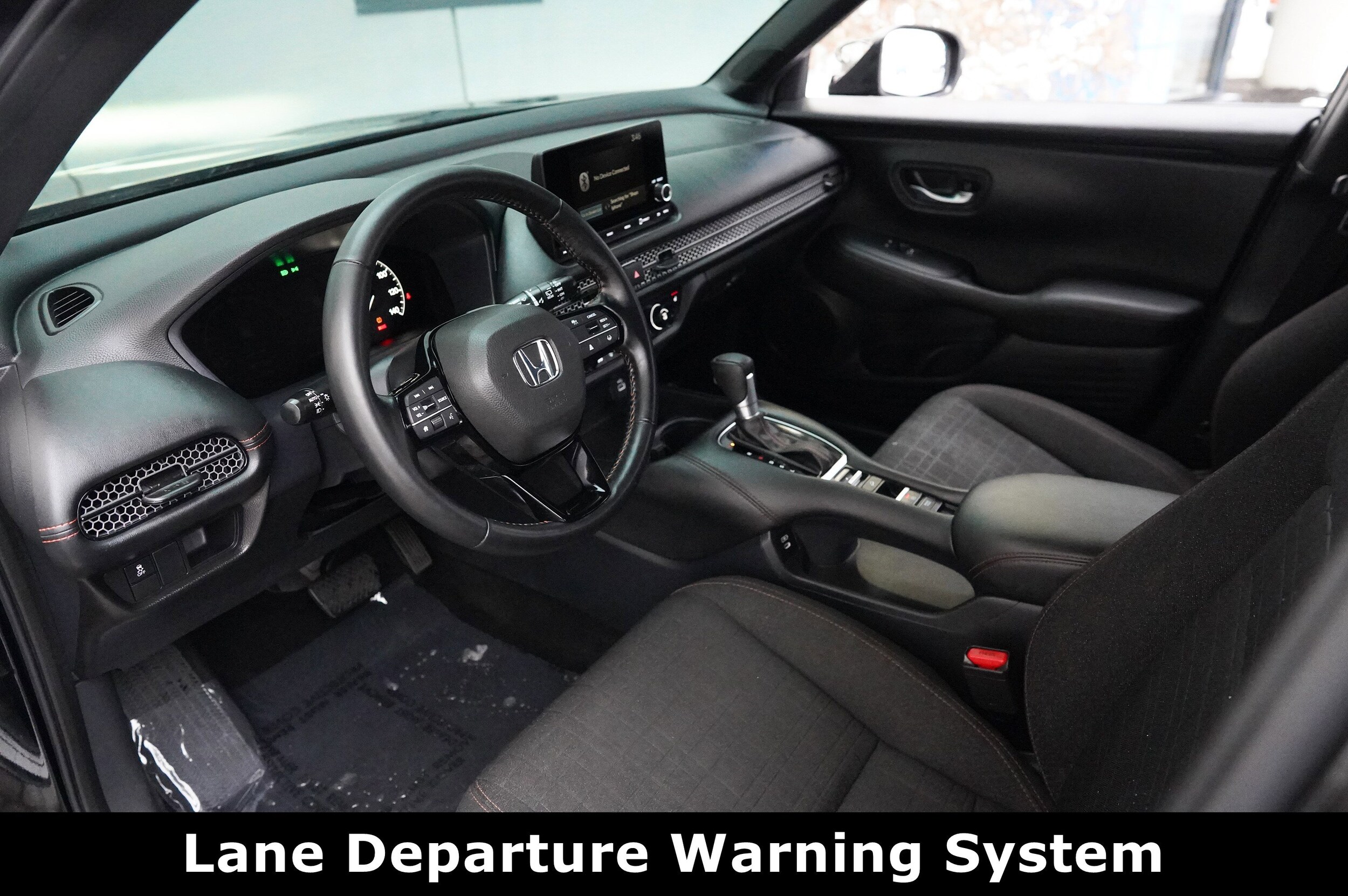 2025 Honda HR-V Sport photo 3