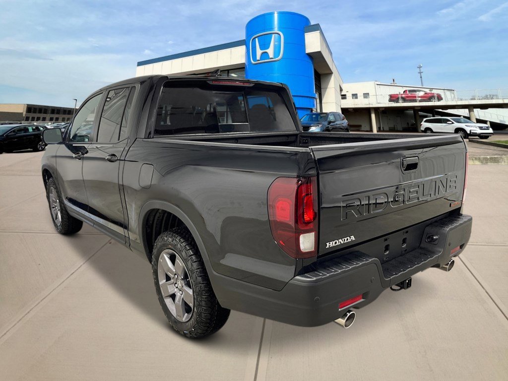 2025 Honda Ridgeline TrailSport photo 3
