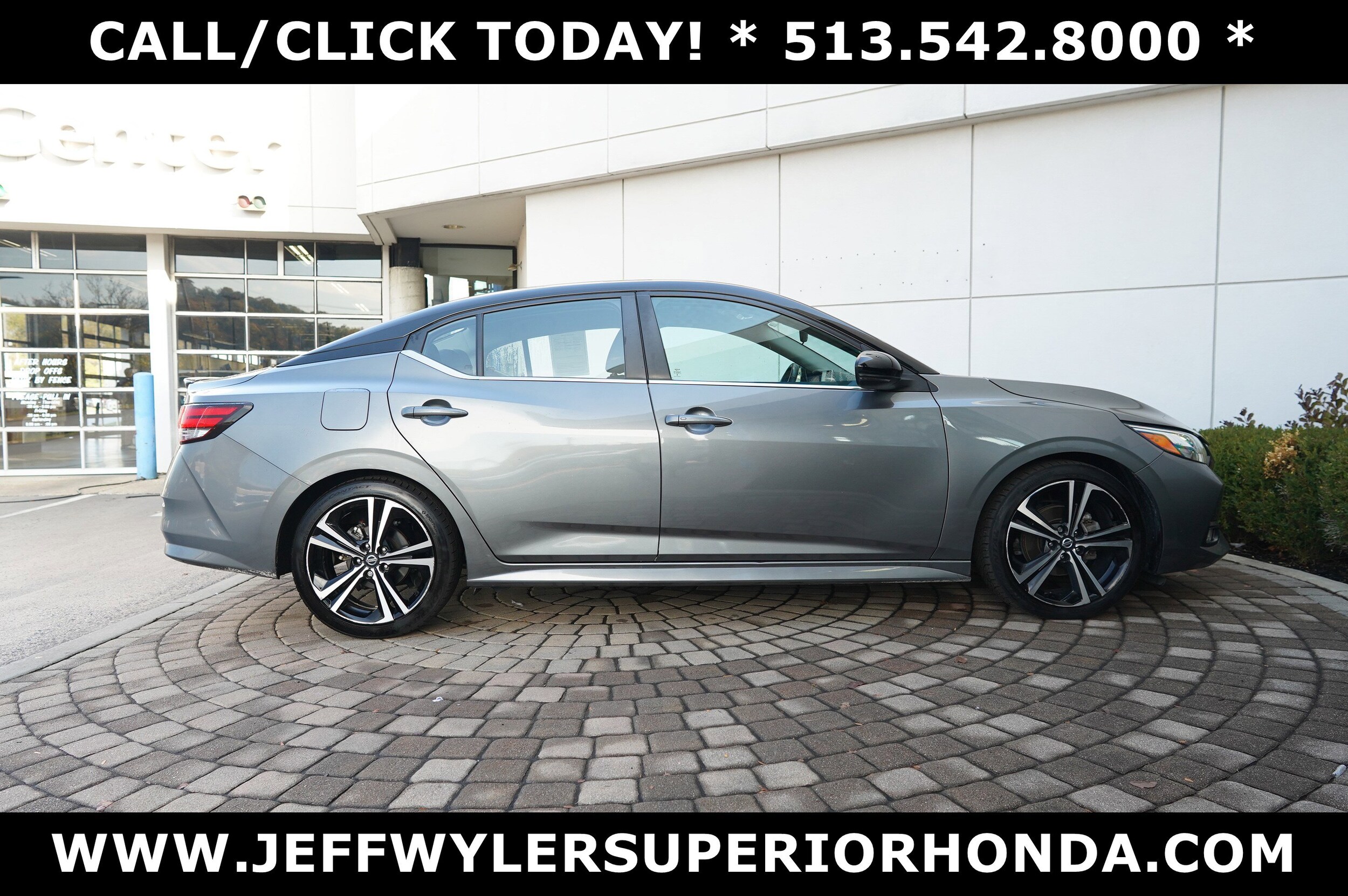 2023 Nissan Sentra SR photo 2