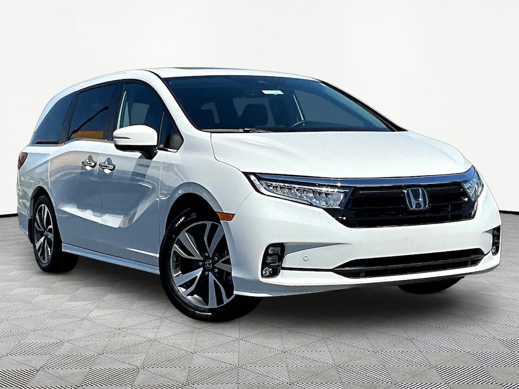 Used 2023 Honda Odyssey Touring Van