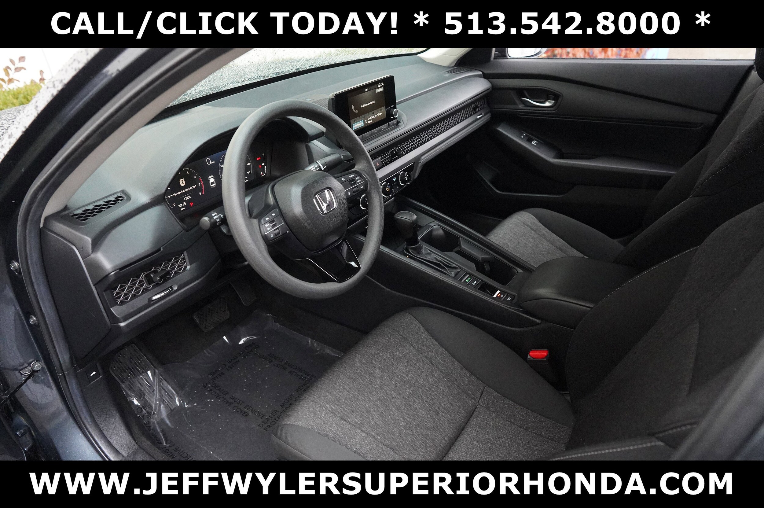 2025 Honda Accord LX photo 4