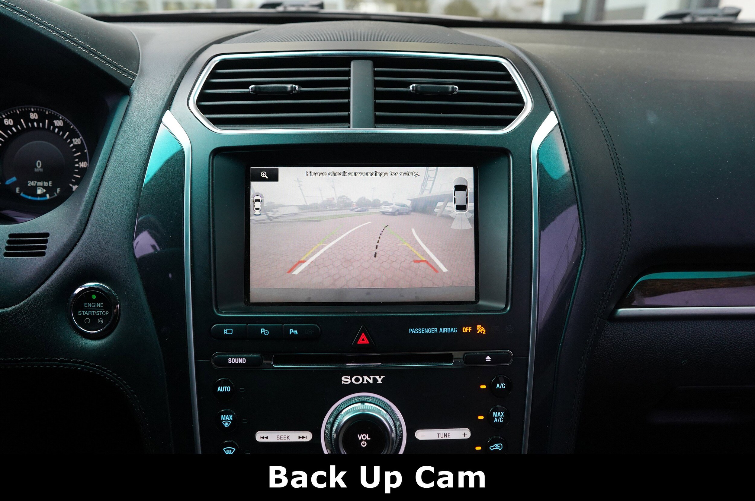 2016 Ford Explorer Platinum photo 4