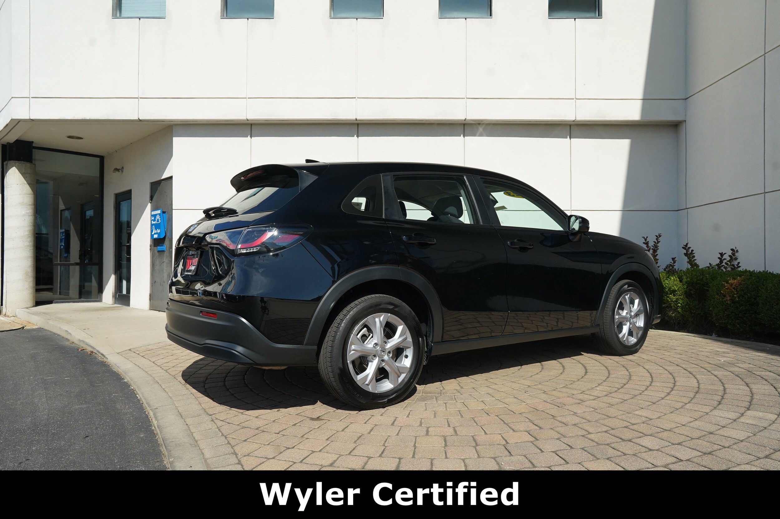 2023 Honda HR-V LX photo 2